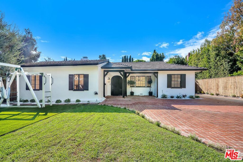 629 N Rexford Drive — Traditional