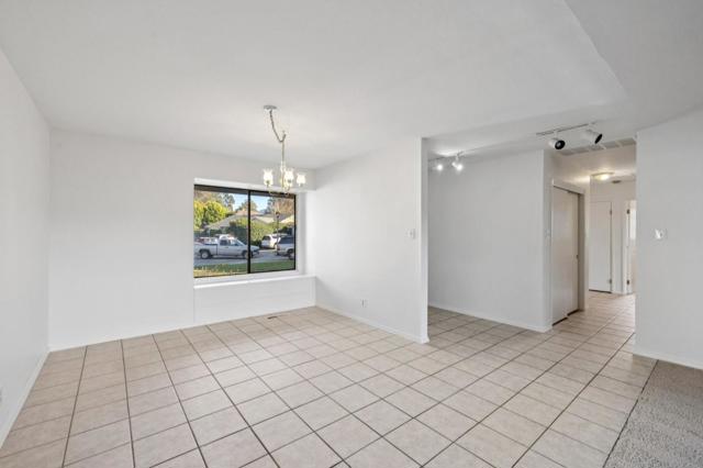 754 Vasques Drive, Half Moon Bay CA: https://media.crmls.org/mediaz/aeb6d005-f433-45eb-be06-aee2424f8eb6.jpg