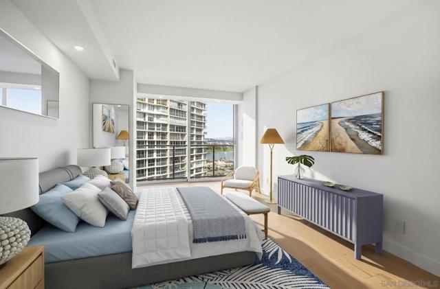 1760 Avenida Del Mundo, Coronado CA: https://media.crmls.org/mediaz/aeb76011-5695-497a-b071-cb817ffcba8e.jpg