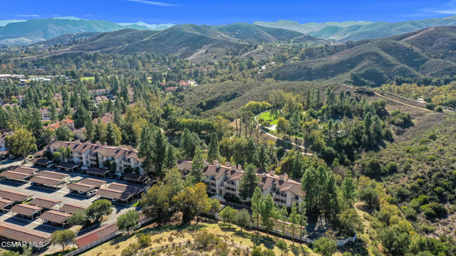 5728 Oak Bend Ln  -  HsHProd-2