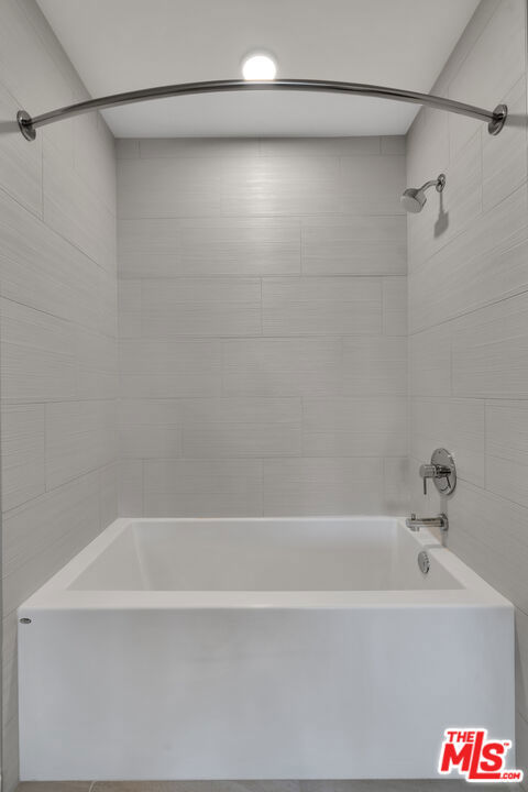 2801 Sunset Place, Los Angeles CA: https://media.crmls.org/mediaz/aeb8542f-7289-4ff7-9abc-a15b348b0db7.jpg