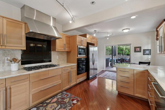 Detail Gallery Image 4 of 35 For 6712 Cantil St, Carlsbad,  CA 92009 - 3 Beds | 2/1 Baths