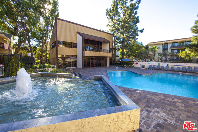 6000 CANTERBURY Drive, Culver City CA: https://media.crmls.org/mediaz/aeb8f43b-898c-4a58-977e-e3e0f62ec1db.jpg