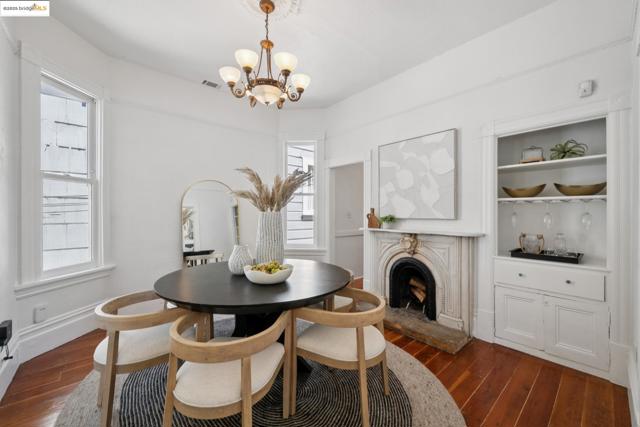 3116 Harrison St, Oakland CA: https://media.crmls.org/mediaz/aeb900df-2adf-42c6-86b6-06b2393903b3.jpg
