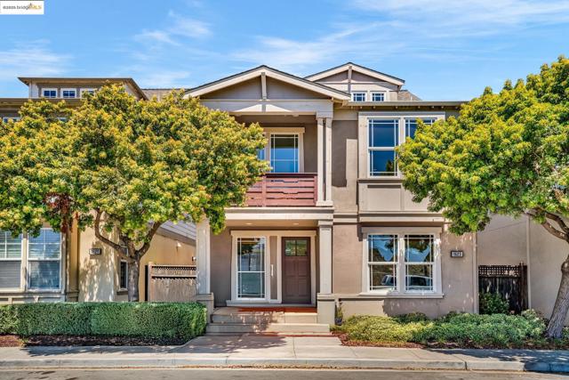 1623 Fortmann Way, Alameda CA: https://media.crmls.org/mediaz/aeb98ce2-e726-411f-acb7-68624d5dc986.jpg