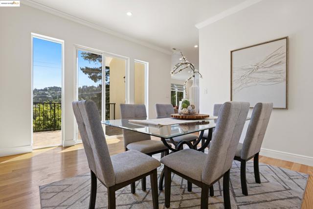 5915 Balboa Dr, Oakland CA: https://media.crmls.org/mediaz/aeba0ef4-87ba-4959-8c34-a3adab6e1549.jpg