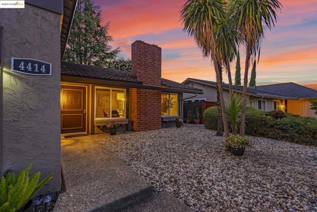 4414 Willow Glen Ct, Concord CA: https://media.crmls.org/mediaz/aeba1fdf-f7b4-4f67-a626-d32692570e2e.jpg