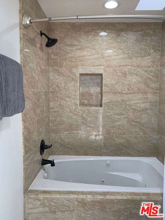 MLS #25612293 image #16