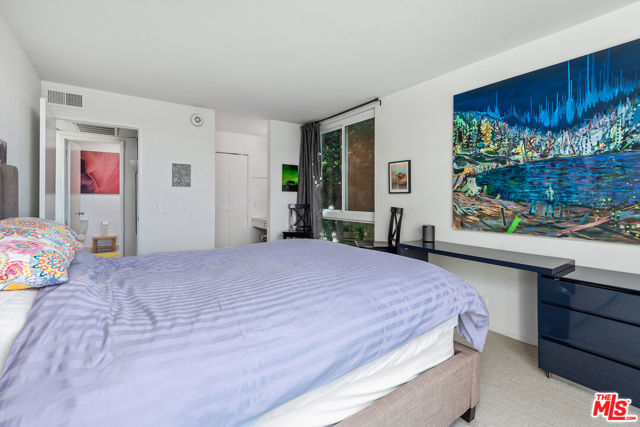 1340 S Beverly Glen Boulevard, Los Angeles CA: https://media.crmls.org/mediaz/aebb3330-251c-4e47-97c1-bdd83dbe358a.jpg