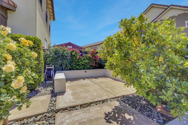 1246 S Wilshire Avenue, Mountain House CA: https://media.crmls.org/mediaz/aebb6f34-dc53-4005-a9b6-4974db94fab9.jpg