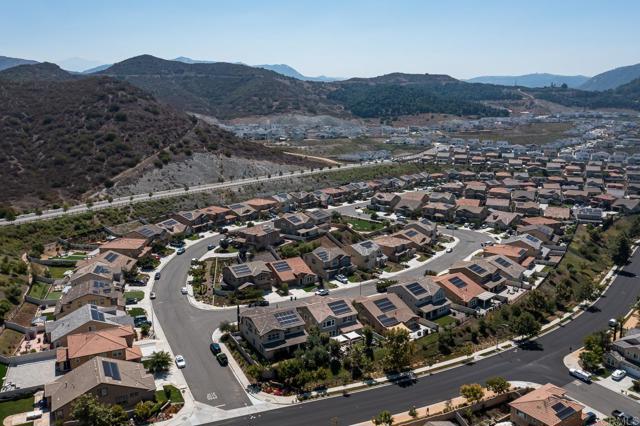 35788 Bay Morgan Lane, Fallbrook CA: https://media.crmls.org/mediaz/aebc4451-5ed2-4684-8e26-c6cc9e10c039.jpg