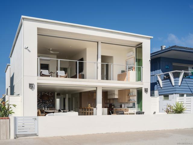 2841 Bayside Walk, San Diego CA: https://media.crmls.org/mediaz/aebc45b6-7de2-4999-a666-c7e8dca85580.jpg