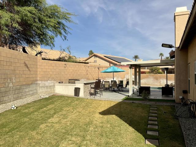 Image 14 of 15 For 69572 Ridgeway Avenue