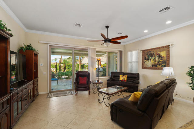 40613 Corte Los Cerritos, Indio CA: https://media.crmls.org/mediaz/aebd3e3a-085b-4818-8dac-5a55a998e27b.jpg