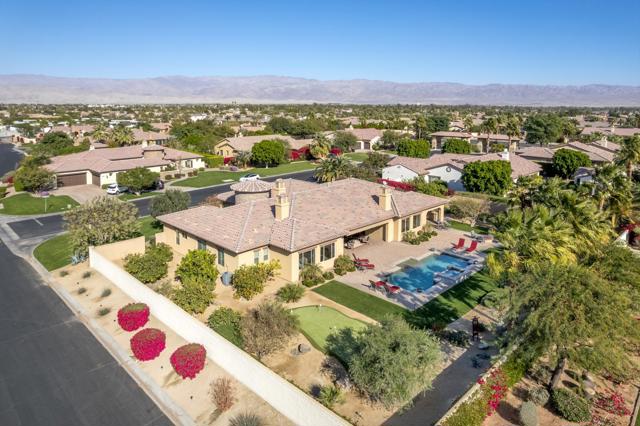 80859 Rockhurst Drive, Indio CA: https://media.crmls.org/mediaz/aebde6c4-ec0f-41d4-9ff8-32c81eba24bb.jpg
