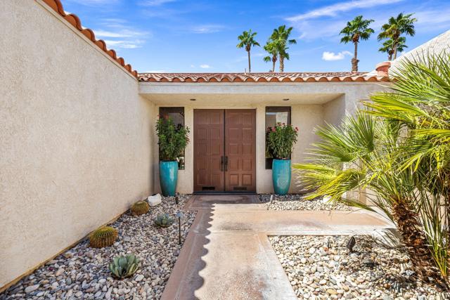 10605 Wimbledon Drive, Rancho Mirage CA: https://media.crmls.org/mediaz/aebe362e-8169-4fe9-bc79-ad5df7923324.jpg