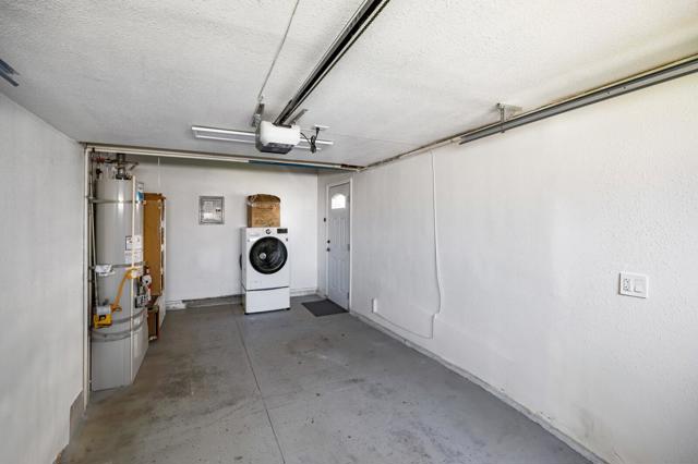 1096 Hawthorne Drive, San Mateo CA: https://media.crmls.org/mediaz/aebe74f8-89c0-40a8-b7c5-15c9dcf73479.jpg