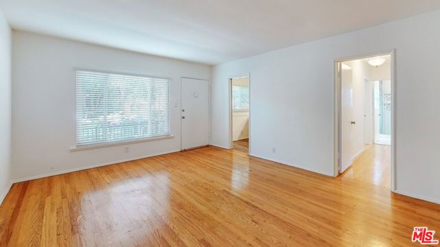 11284 Montana Avenue, Los Angeles CA: https://media.crmls.org/mediaz/aec0a664-455e-45ff-a41d-50ec9148cb1d.jpg