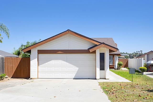 Detail Gallery Image 2 of 26 For 2228 Saratoga St, Oceanside,  CA 92054 - 3 Beds | 2 Baths