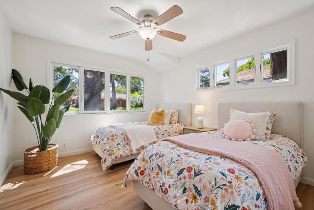 18371 Montpere Way, Saratoga CA: https://media.crmls.org/mediaz/aec0fc1a-2da1-4db7-ae34-11f2ec40d621.jpg