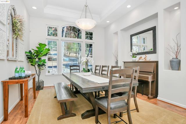 16096 Parkridge Ave, Sonora CA: https://media.crmls.org/mediaz/aec11ef9-5045-4936-8df6-37f809db4a79.jpg