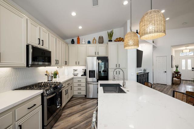 Image 12 of 39 For 45137 Big Canyon Street