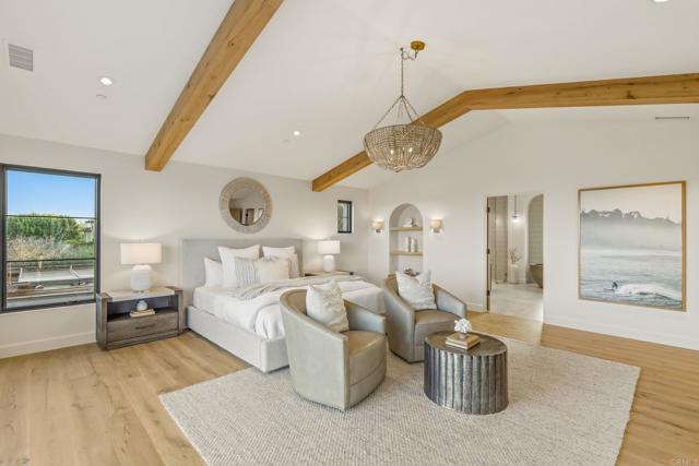 Detail Gallery Image 38 of 72 For 8341 La Jolla Scenic Dr, La Jolla,  CA 92037 - 5 Beds | 5/1 Baths