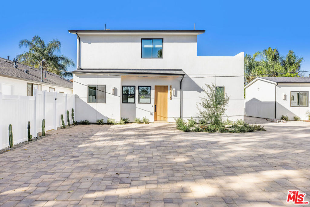 19535 Strathern Street