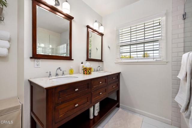 378 Grand Avenue, Monrovia CA: https://media.crmls.org/mediaz/aec26e93-680d-433e-9030-3848923f0f3b.jpg