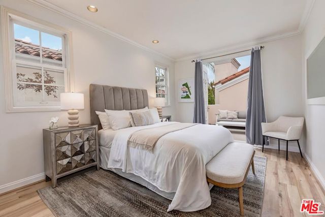 110 N Oakhurst Drive, Beverly Hills CA: https://media.crmls.org/mediaz/aec277f3-70a7-40be-92de-29c042e8bc54.jpg