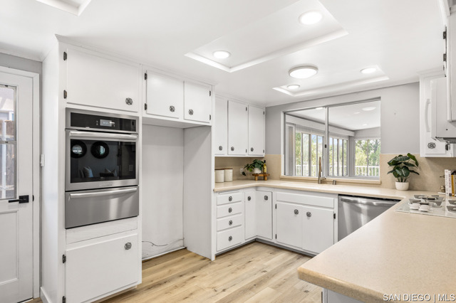 5799 Amarillo AVE, La Mesa CA: https://media.crmls.org/mediaz/aec31283-027f-4ea8-bcba-ef208303eafe.jpg