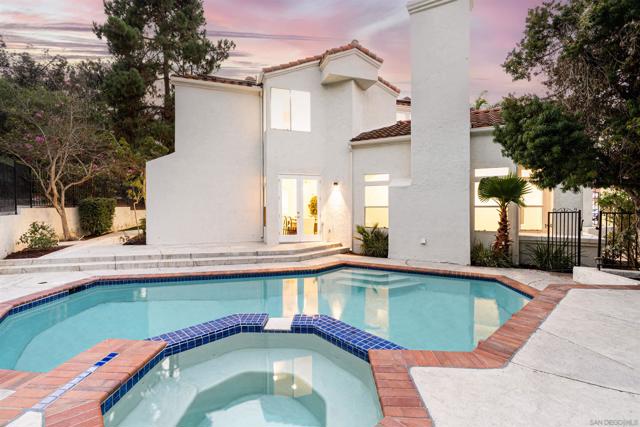 4943 Marin Dr, Oceanside CA: https://media.crmls.org/mediaz/aec34ff9-b527-460c-b4b3-50a6a86d2f31.jpg