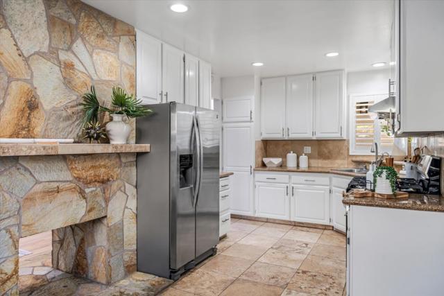 100 Highland Oaks Drive, Los Gatos CA: https://media.crmls.org/mediaz/aec3b5b8-b90e-4351-b452-5dbe27cb8011.jpg