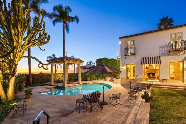 6692 La Jolla Scenic Dr S, La Jolla CA: https://media.crmls.org/mediaz/aec4820e-2368-48bd-9ec5-9d44ddf820c1.jpg