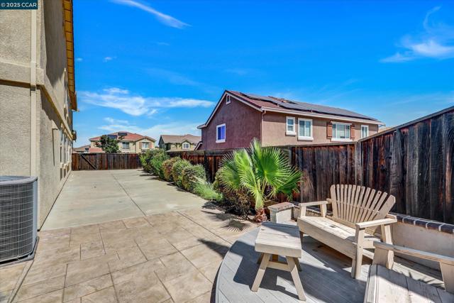 4007 Oak Knoll St, Antioch CA: https://media.crmls.org/mediaz/aec507f1-ad4f-4320-9941-74670fc0f059.jpg