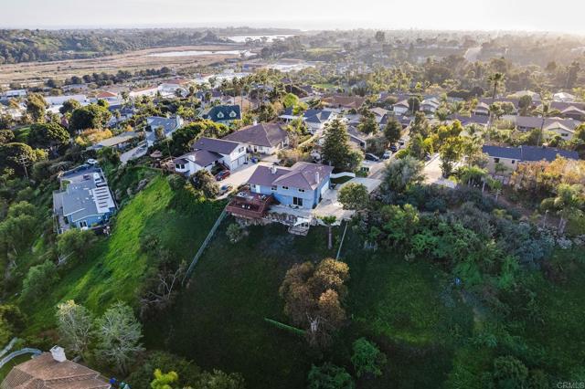 Detail Gallery Image 43 of 56 For 1782 Troy Ln, Oceanside,  CA 92054 - 3 Beds | 2 Baths