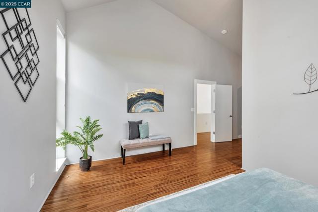 1231 Pine St, Oakland CA: https://media.crmls.org/mediaz/aec6f97a-a739-4aee-8698-26fbfb4ecf09.jpg