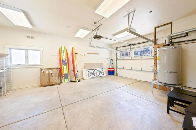 1207 Danmann Avenue, Pacifica CA: https://media.crmls.org/mediaz/aec719a4-9964-4cad-b90b-53fbb2f3a96d.jpg