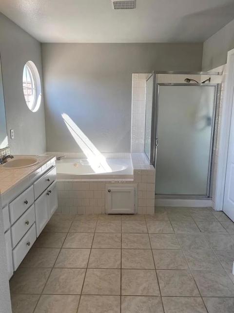 Image 19 of 24 For 259 West Fallbrook Avenue