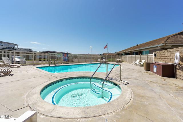 5540 W 5th Street, Oxnard CA: https://media.crmls.org/mediaz/aec7b4e8-8b1b-4586-a799-1b872340c5de.jpg
