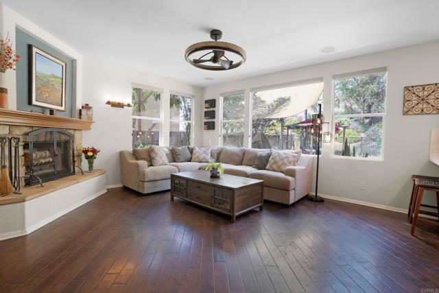 Detail Gallery Image 12 of 44 For 2217 Corte San Simeon, Chula Vista,  CA 91914 - 4 Beds | 3 Baths