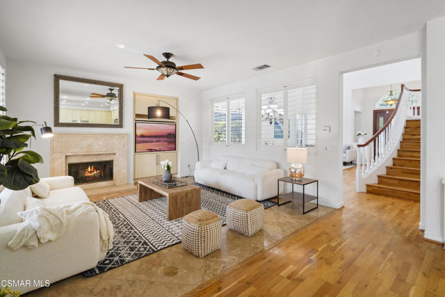 657 Via Vista Vista, Newbury Park CA: https://media.crmls.org/mediaz/aec8a32c-41c8-432a-bc2e-00f926abd4b8.jpg