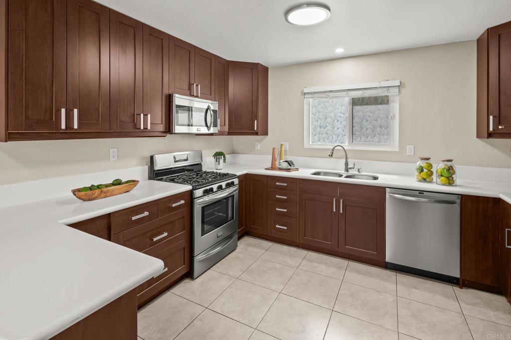 1641 31st Street - photo 6