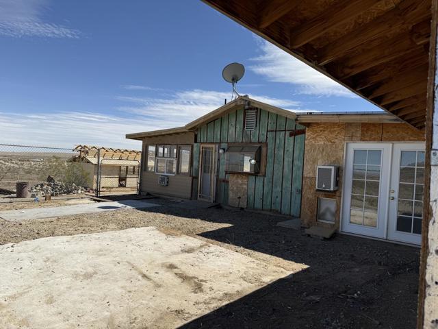 68424 Bellerue Road, 29 Palms CA: https://media.crmls.org/mediaz/aec8ee33-37e2-478f-9253-1a913edb15b8.jpg