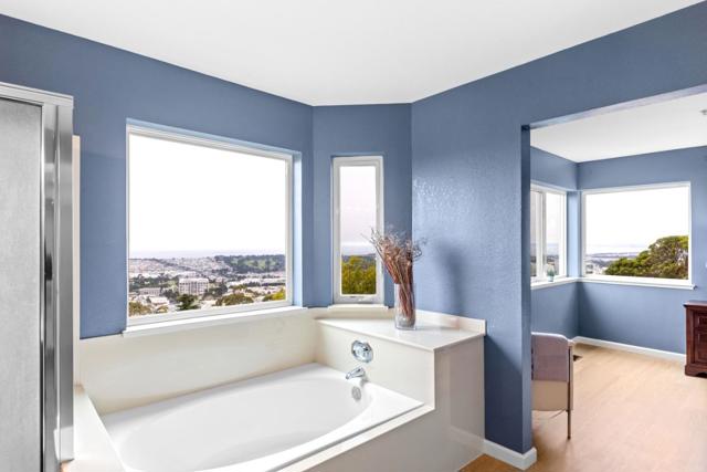 323 Green Ridge Drive, Daly City CA: https://media.crmls.org/mediaz/aeca18a2-28f7-446f-8812-ef90ecfc0a5d.jpg