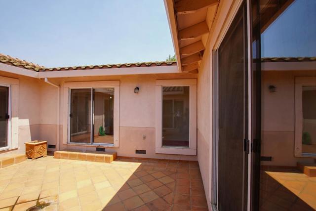 6460 Cabernet Drive, Hollister CA: https://media.crmls.org/mediaz/aecb3658-ac24-47ce-ac09-58daf462d3e3.jpg