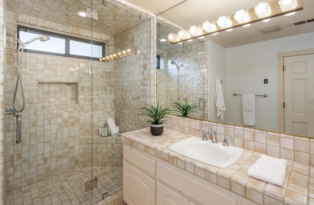 7351 Alicante Road - photo 18
