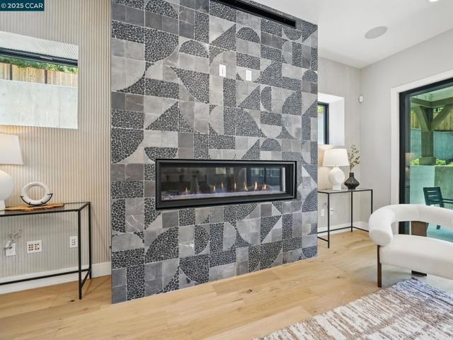 180 Castle Hill Ranch, Walnut Creek CA: https://media.crmls.org/mediaz/aecb5d24-0772-4be6-9f7e-3e7d4af5ce82.jpg
