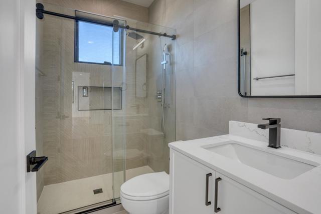 1270 W Hacienda Avenue, Campbell CA: https://media.crmls.org/mediaz/aecb763e-55de-4cee-8c89-de4f038f8d05.jpg