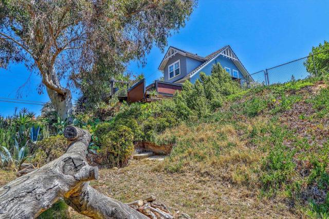1035 Edgemont Place, San Diego CA: https://media.crmls.org/mediaz/aecbe162-df2e-4b1f-8cff-c59f97b24d53.jpg